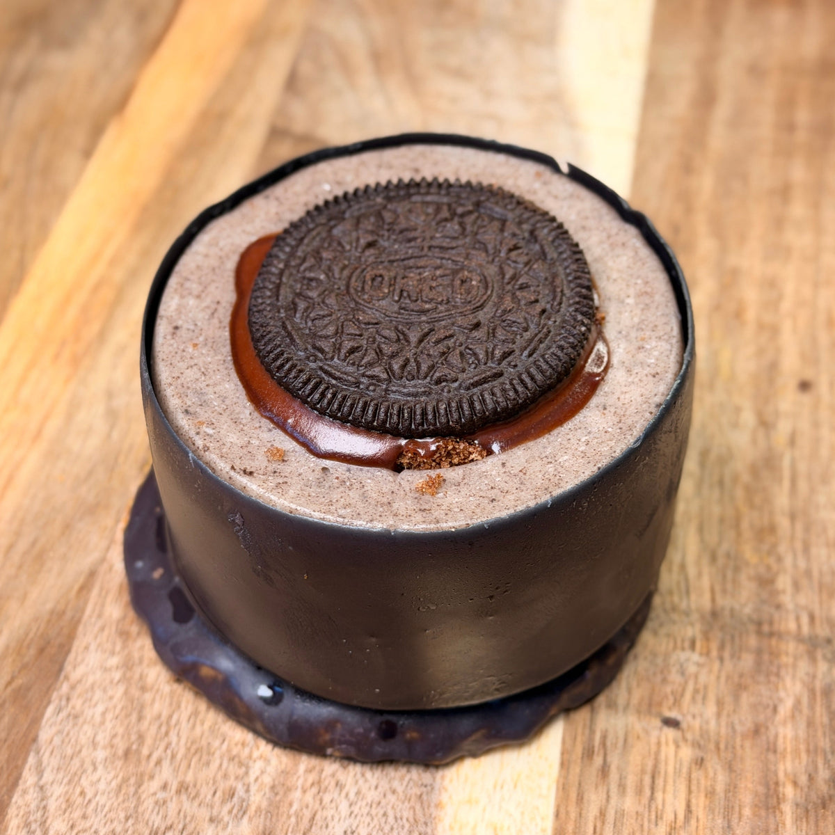Oreo Crown Cake